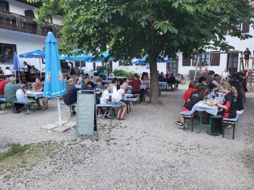 b42f9603-9274-4a6d-80f7-3f6cd5f4c128